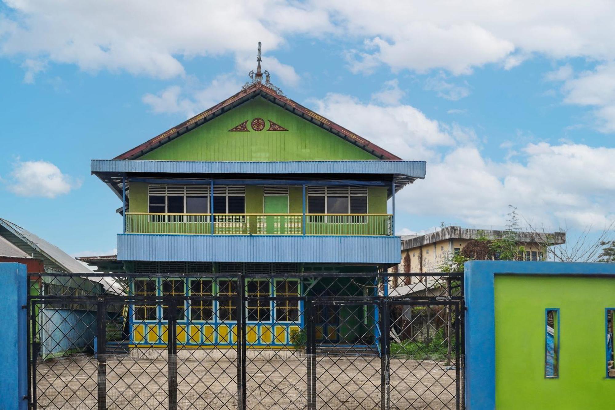 Spot On 92890 Losmen Bahalap Syariah Marabahannearsiring Marabahan Ulek Barito Banjarmasin  Exterior foto